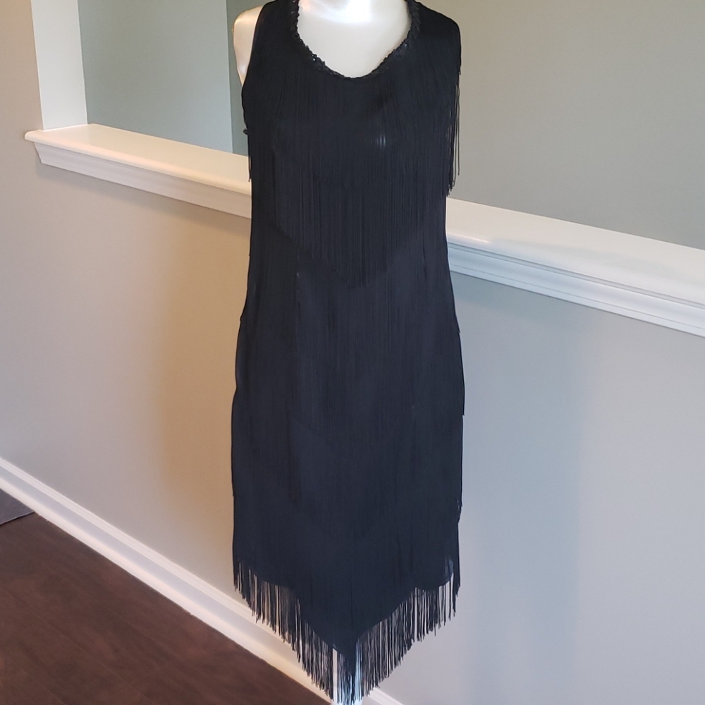 Sleeveless Flapper-style dress